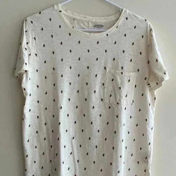 Old Navy Boyfriend Tee with Pocket, Cactus Print T-Shirt, Size M - Picture 2 of 16